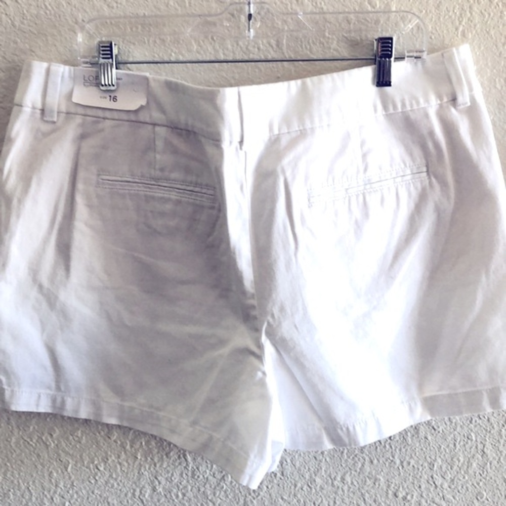 LOFT 4” WHITE SHORT PLUS SIZE/NWT - Picture 10 of 13